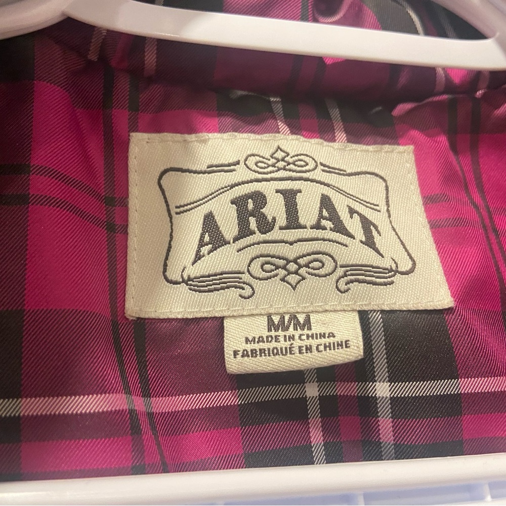 Ariat Women’s Lightweight Equestrian Plaid Puffer Vest Size M Fuchsia & Black - Picture 8 of 11